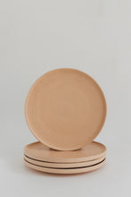 Lade das Bild in den Galerie-Viewer, THE NAKOA "ALORA" DINNER PLATE - SET OF 4 (Sunny Peach)