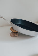 Lade das Bild in den Galerie-Viewer, THE NAKOA PAN - COATED