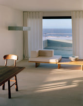 Lade das Bild in den Galerie-Viewer, LIVING BY THE SEA - COFFEE TABLE BOOK
